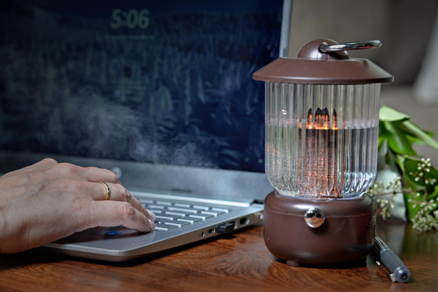 Humidificador Difusor de Aromas ABB4US con Luz LED – Farol Inalámbrico Recargable por USB