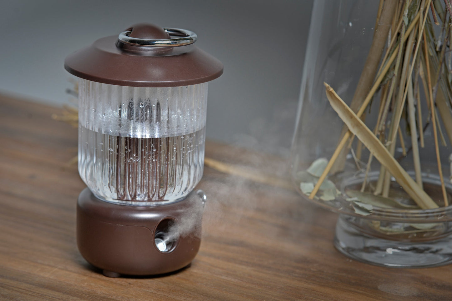 Humidificador Difusor de Aromas ABB4US con Luz LED – Farol Inalámbrico Recargable por USB